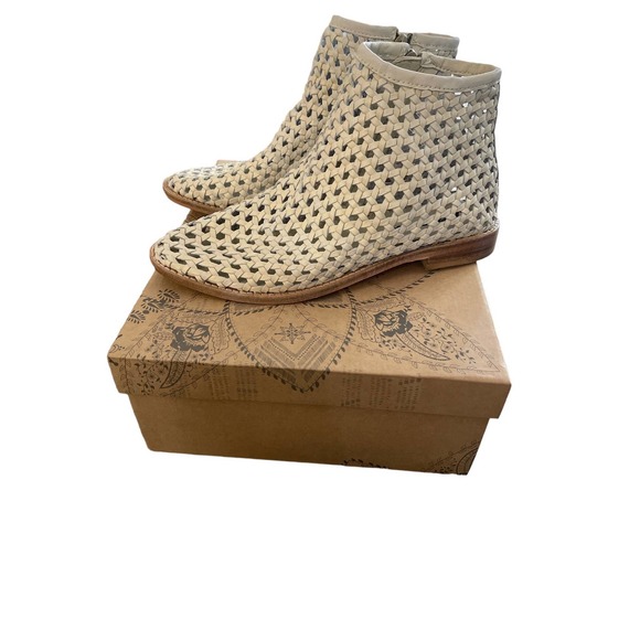 Free People Caine Woven ShoeBoot in Bone Size 9 - Picture 5 of 6